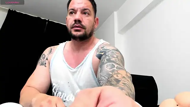 Snapshot of musclemonster31 chatting on 20, 11, 2025 musclemonster31 online show from 20, 11, 2025