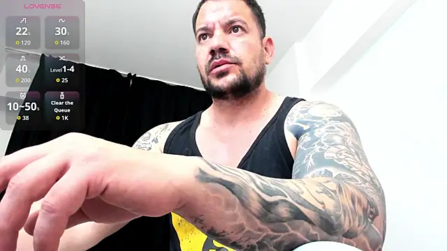 Snapshot of musclemonster31 chatting on 23, 11, 2025 musclemonster31 online show from 23, 11, 2025