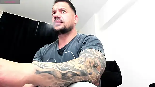 Snapshot of musclemonster31 chatting on 30, 11, 2025 musclemonster31 online show from 30, 11, 2025