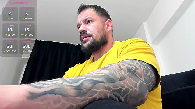 Snapshot of musclemonster31 chatting on 4, 5, 2026 musclemonster31 online show from 4, 5, 2026