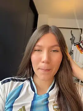 AmelieLaurent  online show from 3, 7, 2026