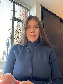 AmelieLaurent  online show from 24, 7, 2026