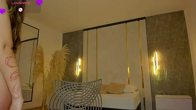 Snapshot of riley_sierra chatting on 16, 9, 2025 riley sierra online show from 16, 9, 2025