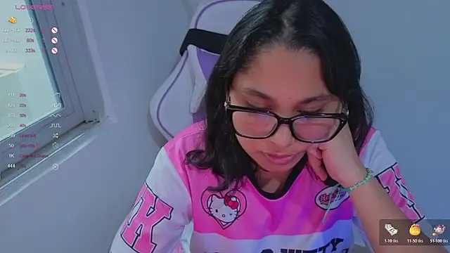 Snapshot of Cuteprincess21 chatting on 8, 11, 2025 Cuteprincess21 online show from 8, 11, 2025