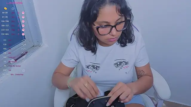 Snapshot of Cuteprincess21 chatting on 18, 11, 2025 Cuteprincess21 online show from 18, 11, 2025