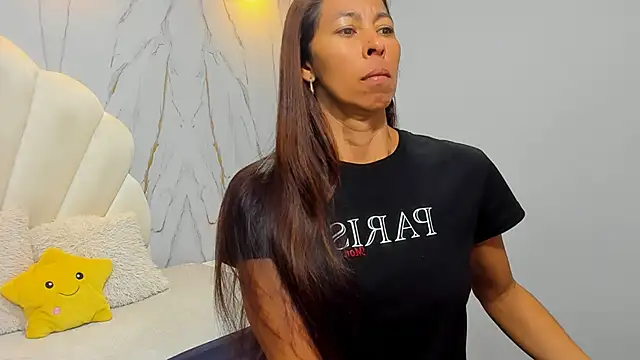 Snapshot of Rosalinda_Cortez chatting on 5, 12, 2024 Rosalinda Cortez online show from 5, 12, 2024