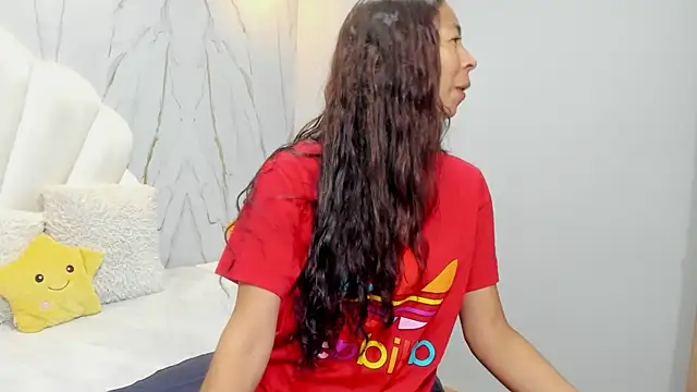 Snapshot of Rosalinda_Cortez chatting on 11, 12, 2024 Rosalinda Cortez online show from 11, 12, 2024
