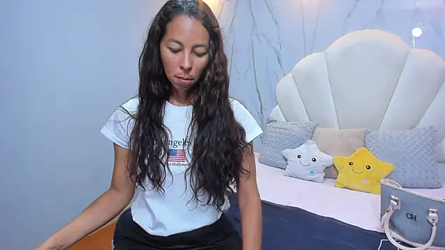 Snapshot of Rosalinda_Cortez chatting on 20, 12, 2024 Rosalinda Cortez online show from 20, 12, 2024