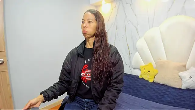 Snapshot of Rosalinda_Cortez chatting on 27, 1, 2025 Rosalinda Cortez online show from 27, 1, 2025