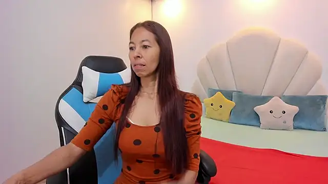 Snapshot of Rosalinda_Cortez chatting on 12, 9, 2025 Rosalinda Cortez online show from 12, 9, 2025
