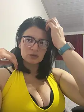 Snapshot of adriana71 chatting on 17, 9, 2025 adriana71 online show from 17, 9, 2025