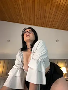 Snapshot of adriana71 chatting on 10, 10, 2025 adriana71 online show from 10, 10, 2025