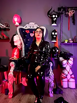 Snapshot of abbymora chatting on 7, 3, 2025 abbymora online show from 7, 3, 2025