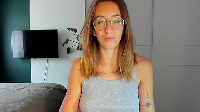 DesireMore90 online show from 5, 10, 2025