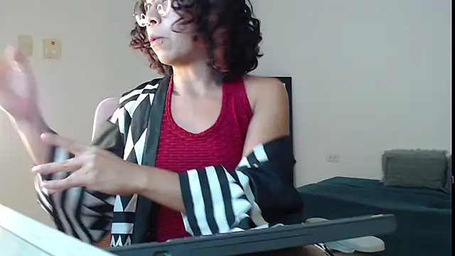 Putaku San online show from 7, 3, 2025