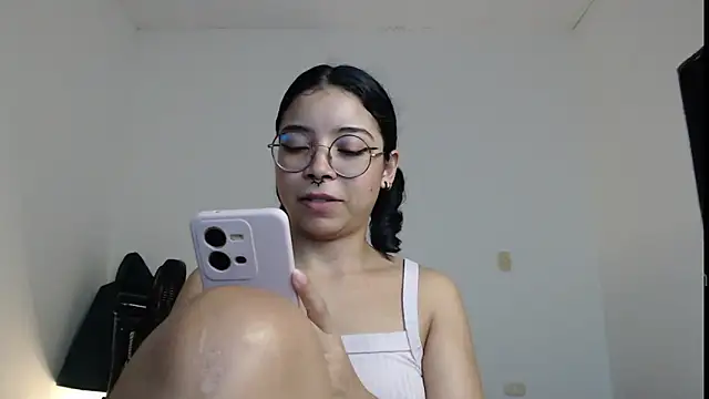 Putaku San online show from 11, 11, 2025