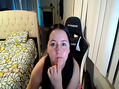 Snapshot of asly1 chatting on 2, 6, 2026 asly1 online show from 2, 6, 2026
