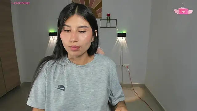 emily villamil online show from 6, 10, 2025