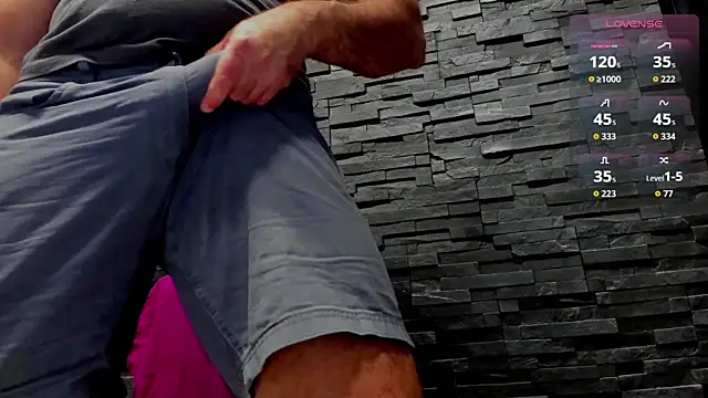 Snapshot of David_Big_Daddy chatting on 8, 9, 2025 David Big Daddy online show from 8, 9, 2025