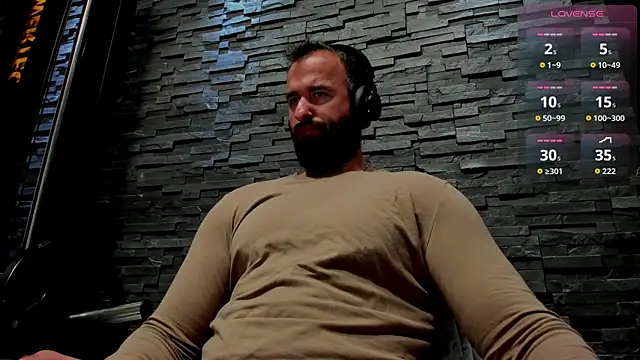 Snapshot of David_Big_Daddy chatting on 8, 10, 2025 David Big Daddy online show from 8, 10, 2025