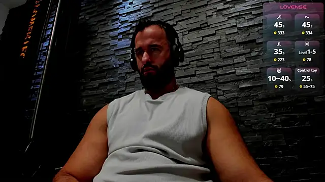 Snapshot of David_Big_Daddy chatting on 16, 10, 2025 David Big Daddy online show from 16, 10, 2025