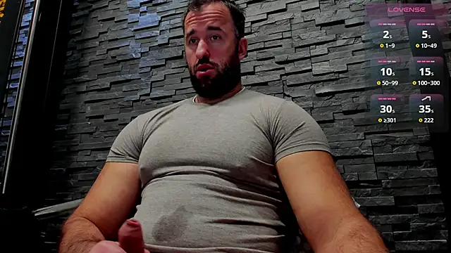 Snapshot of David_Big_Daddy chatting on 15, 11, 2025 David Big Daddy online show from 15, 11, 2025