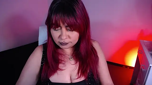 Snapshot of bad_scarlett1 chatting on 21, 10, 2025 bad scarlett1 online show from 21, 10, 2025