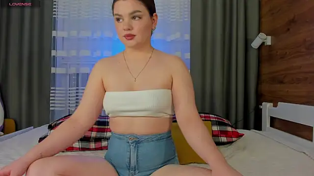 Elizabeth Hottie  online show from 6, 12, 2024