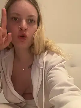 mariemelissah online show from 1, 3, 2025