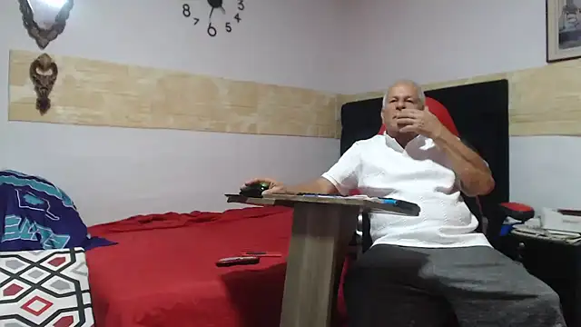 VALENTINO1983  online show from 12, 2, 2026