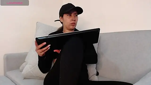 Snapshot of marthina_thompsson chatting on 29, 9, 2025 marthina thompsson online show from 29, 9, 2025