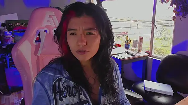 Snapshot of annie_walker6 chatting on 5, 12, 2025 annie walker6 online show from 5, 12, 2025