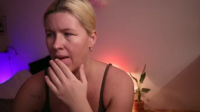 moonamii online show from 15, 12, 2024