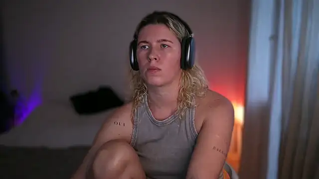 moonamii online show from 12, 9, 2025