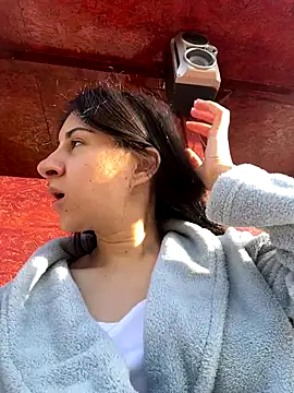 Snapshot of JenniferEdith chatting on 9, 9, 2025 JenniferEdith online show from 9, 9, 2025