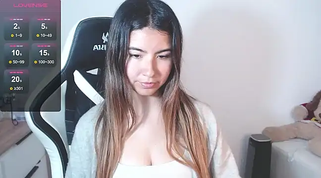 Snapshot of alice_middlee chatting on 28, 1, 2025 alice middlee online show from 28, 1, 2025