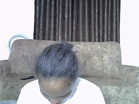 AurelAda online show from 4, 12, 2025