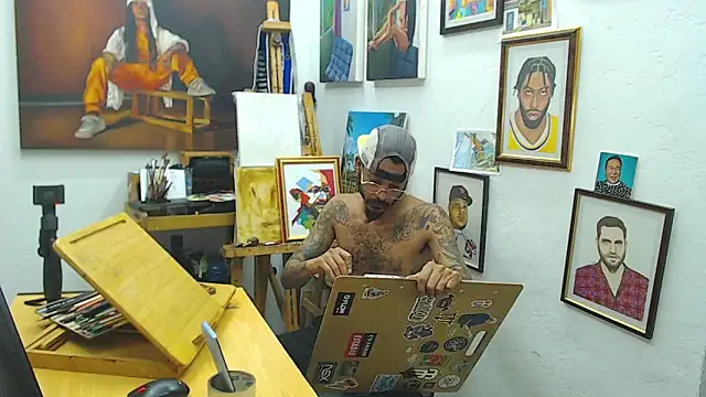 Snapshot of color_beat17 chatting on 23, 12, 2024 color beat17 online show from 23, 12, 2024