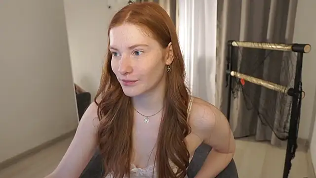 Snapshot of FiaMoor chatting on 1, 11, 2025 FiaMoor online show from 1, 11, 2025