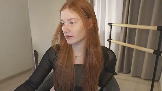 Snapshot of FiaMoor chatting on 8, 11, 2025 FiaMoor online show from 8, 11, 2025