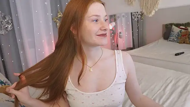 Snapshot of FiaMoor chatting on 22, 12, 2025 FiaMoor online show from 22, 12, 2025