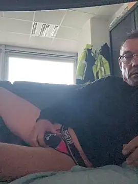 Snapshot of Stefie71 chatting on 13, 1, 2025 Stefie71 online show from 13, 1, 2025