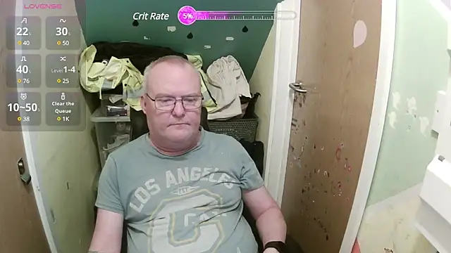 Snapshot of FriendlyDave chatting on 7, 2, 2025 FriendlyDave online show from 7, 2, 2025