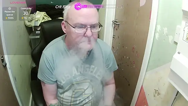 Snapshot of FriendlyDave chatting on 9, 2, 2025 FriendlyDave online show from 9, 2, 2025