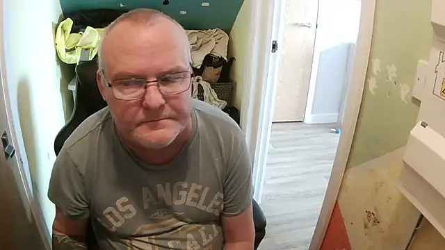 Snapshot of FriendlyDave chatting on 9, 2, 2025 FriendlyDave online show from 9, 2, 2025