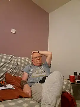 Snapshot of FriendlyDave chatting on 9, 2, 2025 FriendlyDave online show from 9, 2, 2025