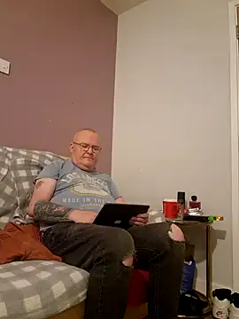 Snapshot of FriendlyDave chatting on 13, 2, 2025 FriendlyDave online show from 13, 2, 2025