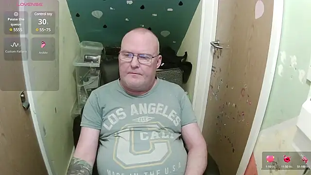 Snapshot of FriendlyDave chatting on 16, 2, 2025 FriendlyDave online show from 16, 2, 2025