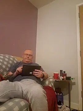 Snapshot of FriendlyDave chatting on 18, 2, 2025 FriendlyDave online show from 18, 2, 2025