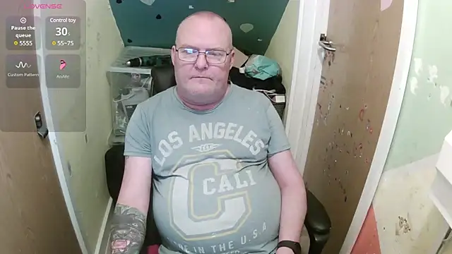 Snapshot of FriendlyDave chatting on 22, 2, 2025 FriendlyDave online show from 22, 2, 2025